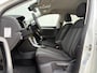 Volkswagen T-Roc Apple Carplay/Android Auto | Trekhaak geremd 1300 kg | All-season banden | Airco | Cruise control adaptief | Parkeersensoren | Apple Carplay/Android Auto | Trekhaak geremd 1300 kg | All-season banden | Airco | Cruise control adaptief | Parkeersensoren |