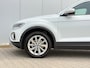 Volkswagen T-Roc Apple Carplay/Android Auto | Trekhaak geremd 1300 kg | All-season banden | Airco | Cruise control adaptief | Parkeersensoren | Apple Carplay/Android Auto | Trekhaak geremd 1300 kg | All-season banden | Airco | Cruise control adaptief | Parkeersensoren |