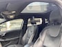 Volvo V40 2.0 T4 Business Sport / NL-Auto / Vol-Leder / Panodak / Stoelverwarming / Cruise-Control / Climate-Control / Keyless / LED / Radio-Bluetooth / Navi / PDC met Camera / 17'' LMV / ENZ.