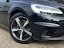 Volvo V40 2.0 T4 Business Sport / NL-Auto / Vol-Leder / Panodak / Stoelverwarming / Cruise-Control / Climate-Control / Keyless / LED / Radio-Bluetooth / Navi / PDC met Camera / 17'' LMV / ENZ.