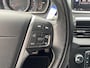 Volvo V40 2.0 T4 Business Sport / NL-Auto / Vol-Leder / Panodak / Stoelverwarming / Cruise-Control / Climate-Control / Keyless / LED / Radio-Bluetooth / Navi / PDC met Camera / 17'' LMV / ENZ.