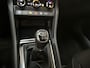 Skoda Karoq 1.0 TSI Business Edition Stoelverwarming Adaptive Cruise Navigatie Parkeersensoren