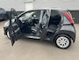 Toyota Aygo 1.0 VVT-i x-play limited Achteruitrijcamera, NL-auto, Nieuw geleverd en dealeronderhouden, Airco, 5-deurs