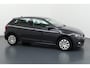 Volkswagen Polo 1.0 TSI Comfortline Business Sportieve R-Line uitstraling met slimme navigatie