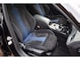 BMW 1-Serie 118i High Executive M-PAKKET/ AUTOM/PANO DAK/CARPLAY/CRUISE/NAVI/AIRCO-ECC/XENON/CAMERA/BLUETOOTH/PDC/STOEL STUUR VERW