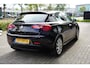 Alfa Romeo Giulietta 1.4 T Distinctive / NL - AUTO / DEALER ONDERHOUDEN / SPORTLEDER