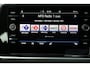 Volkswagen T-Roc 1.0 TSI Life Business Camera Stoel/stuurverwarming Carplay