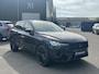 Volvo XC60 2.0 T6 Plug-in hybrid AWD Plus Black Edition SHOWROOM PRIJS VAN €51.900,- NU VOOR SLECHTS €49.877,- | LUCHTVERING | ELEK. TREKHAAK | STOEL + STOELVERWARMING | ACHTERBANK VERWAMRD | HARMAN KARDON | RIJKLAAR | FABRIEKS GARANTIE T/M 7-2027 | PANO |