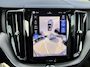 Volvo XC60 2.0 T6 Plug-in hybrid AWD Plus Black Edition LUCHTVERING | ELEK. TREKHAAK | STOEL + STOELVERWARMING | ACHTERBANK VERWARMD | HARMAN KARDON | RIJKLAAR | FABRIEKS GARANTIE T/M 7-2027 | PANO |