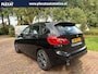 BMW 2-Serie Active Tourer 220i High Executive Aut. | Panorama | Full Led | Facelift | Sportstoelen | Stoelverwarming | Trekhaak |