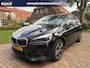 BMW 2-Serie Active Tourer 220i High Executive Aut. | Panorama | Full Led | Facelift | Sportstoelen | Stoelverwarming | Trekhaak |