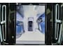 Volvo EC40 Extended Range Plus Black Ed. 82 kWh - Panoramadak - IntelliSafe Assist & Surround - 360º Camera - Verwarmde voorstoelen, stuur & achterbank - Parkeersensoren voor & achter - Elektr. bedienb. bestuurdersstoel met geheugen - Draadloze tel. lader - Extra getint glas - 20' LMV