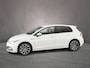 Volkswagen Golf Style 1.5 TSI 150pk Adaptive cruise control, LED koplampen, App connect, Parkeersensoren, Stuurwiel verwarmd, Airco, DAB, Radio, Stoelverwarming