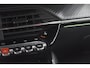 Peugeot e-2008 EV GT 50 kWh | 11 KW Lader | 96,3% SOH | Adaptieve Cruise Control | Dodehoekdetectie | Stoelverwarming | Navigatie
