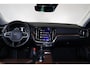 Volvo V60 2.0 T4 Inscription - Panorama/schuifdak - IntelliSafe Assist & Surround - Parkeercamera achter - Verwarmde voorstoelen, stuur & achterbank - Parkeersensoren voor & achter - Elektr. bedienb. bestuurdersstoel - 19' LMV - Inklapbare trekhaak