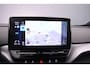 Volkswagen ID.4 Pro 77 kWh 204pk Automaat Trekhaak, Adaptive cruise control, Warmtepomp, LED matrix koplampen, Navigatie, Achteruitrijcamera, Stoelverwarming