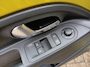 Volkswagen Up! 1.0 BMT high up! Zeer speciale Club uitvoering. Dealeronderhouden,Stoelverwarming.