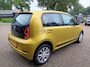 Volkswagen Up! 1.0 BMT high up! Zeer speciale Club uitvoering. Dealeronderhouden,Stoelverwarming.