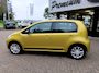 Volkswagen Up! 1.0 BMT high up! Zeer speciale Club uitvoering. Dealeronderhouden,Stoelverwarming.
