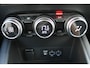 Renault Captur 1.6 E-Tech full hybrid 145 PK iconic | Lederen bekleding en stoel elektrisch bedienbaar | 360 camera | Stoelverwarming voor |