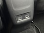 Peugeot 208 1.2 Hybrid 110 e-DCS6 Allure | Navigatie | Camera voor & Achter | Cruise control | CarPlay |