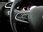 Renault Kadjar 1.3 TCe Zen Apple Carplay/Android Auto, Cruise control, Dab, Parkeersensor voor/achter, Keyless entry, Spraakbediening Een ruime en comfortabele SUV met een luxe uitstraling. Dankzij het royale interieur en de fijne zit biedt de Kadjar veel comfort voor zowel korte als lange ritten. De 1.3 TCe-motor zorgt voo