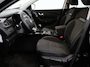 Renault Kadjar 1.3 TCe Zen Apple Carplay/Android Auto, Cruise control, Dab, Parkeersensor voor/achter, Keyless entry, Spraakbediening Een ruime en comfortabele SUV met een luxe uitstraling. Dankzij het royale interieur en de fijne zit biedt de Kadjar veel comfort voor zowel korte als lange ritten. De 1.3 TCe-motor zorgt voo