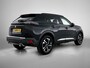 Peugeot 2008 SUV Allure 130pk Automaat | Navigatie | Climate Control | Cruise Control | Parkeersensoren | Keyless | Led koplampen | Armsteun | Apple Carplay / Android Auto | Bluetooth | DAB+ radio | Stof/kunstleder | Multifunctioneel lederen stuurwiel | Automatisch dimlicht | Regensensor | Donker getint glas | 17" lichtmetalen velgen |