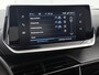 Peugeot 2008 SUV Allure 130pk Automaat | Navigatie | Climate Control | Cruise Control | Parkeersensoren | Keyless | Led koplampen | Armsteun | Apple Carplay / Android Auto | Bluetooth | DAB+ radio | Stof/kunstleder | Multifunctioneel lederen stuurwiel | Automatisch dimlicht | Regensensor | Donker getint glas | 17" lichtmetalen velgen |