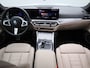 BMW i4 eDrive35 M-Sport 70 kWh | Panoramadak | Oyster Leder | Stoelverwarming | Apple Carplay / Android Auto | Climate Control | Adaptive Cruise Control | Camera | Virtual Cockpit | Lichtmetalen M-Sport Velgen | Elektrische Achterklep |