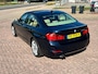 BMW 3-Serie 328i High Executive - Leder - Navi - 18 inch - PDC