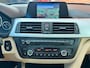 BMW 3-Serie 328i High Executive - Leder - Navi - 18 inch - PDC