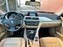 BMW 3-Serie 328i High Executive - Leder - Navi - 18 inch - PDC