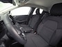Renault Clio 1.0 TCe 90 Equilibre (APPLE CARPLAY, GROOT NAVI, CRUISE, SPORTSTOELEN, LANE ASSIST, NIEUWE APK, NIEUWSTAAT)