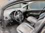 Opel Corsa 1.4-16V Cosmo NW APK Cruise C Parkeers Weinig KM
