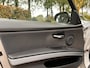 BMW 3-Serie 318i Business Line Sport Aut. | M-Pakket | Xenon | Historie | Sportstoelen | Alcantara | 18 Inch | Led Achterlichten |