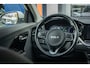 Kia Niro EV e-Niro DynamicLine 64 kWh | Apple Carplay/Android Auto | Stuur/Stoel verwarming | Adaptive Cruise Control | Camera | Achteruitrijcamera | Apple Carplay/Android Auto|telefoonintegratie premium | Cruise control adaptief met Stop&Go en stuurhulp