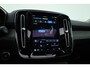 Volvo XC40 2.0 B4 Ultimate Dark | Pano-dak | Trekhaak | 360 camera | ACC | Standkachel | Pixel LED |
