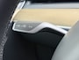 Tesla Model Y RWD 300PK SOH 90% Trekhaak Warmtepomp LFP-Accu Premium-Audio AMD Ryzen™ Camera's Navi Ecc Led Lmv 19" Privacy Glas Leder Stoel+Stuurverwarming Panoramadak Bluetooth Elek.Achterklep 1.600KG Trekgewicht 1e Eigenaar Origineel Nederlandse Auto