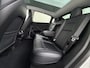 Tesla Model Y RWD 300PK SOH 90% Trekhaak Warmtepomp LFP-Accu Premium-Audio AMD Ryzen™ Camera's Navi Ecc Led Lmv 19" Privacy Glas Leder Stoel+Stuurverwarming Panoramadak Bluetooth Elek.Achterklep 1.600KG Trekgewicht 1e Eigenaar Origineel Nederlandse Auto