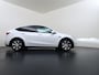 Tesla Model Y RWD 300PK SOH 90% Trekhaak Warmtepomp LFP-Accu Premium-Audio AMD Ryzen™ Camera's Navi Ecc Led Lmv 19" Privacy Glas Leder Stoel+Stuurverwarming Panoramadak Bluetooth Elek.Achterklep 1.600KG Trekgewicht 1e Eigenaar Origineel Nederlandse Auto