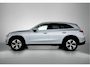Mercedes-Benz GLC 300 e 4MATIC Plug-In Hybride Trekhaak | Stoelverwarming voor en achter | Memory voorstoelen | Stuurverwarming | Parkeerpakket met achteruitcamera. Inclusief 24 maanden MB Certified garantie voor Europa.