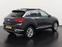 Volkswagen T-Roc 1.5 TSI | Panoramadak | Trekhaak | Camera | Zondag Open!