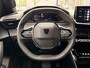 Peugeot e-2008 EV Allure 50 kWh SOH 100% | Parkeersensoren | Apple Carplay & Android Auto | Navigatie | Cruise Control | Climate Control |