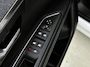 Peugeot 3008 HYbrid4 Blue Lease Allure 300pk Automaat | Navigatie | Camera | Licht Metalen Velgen 18" | Dodehoek Detectie | Voorstoelen Verwarmd