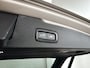 Volvo V60 T8 Plug-in hybrid AWD Plus Dark | SOH 100% | Panoramadak | 360° camera | Head-up display | Harman Kardon | Stoel- en stuurverwarming | Trekhaak
