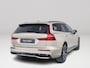 Volvo V60 T8 Plug-in hybrid AWD Plus Dark | SOH 100% | Panoramadak | 360° camera | Head-up display | Harman Kardon | Stoel- en stuurverwarming | Trekhaak