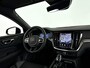 Volvo V60 T8 Plug-in hybrid AWD Plus Dark | SOH 100% | Panoramadak | 360° camera | Head-up display | Harman Kardon | Stoel- en stuurverwarming | Trekhaak