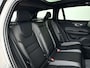 Volvo V60 T8 Plug-in hybrid AWD Plus Dark | SOH 100% | Panoramadak | 360° camera | Head-up display | Harman Kardon | Stoel- en stuurverwarming | Trekhaak