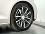 Volvo V60 T8 Plug-in hybrid AWD Plus Dark | SOH 100% | Panoramadak | 360° camera | Head-up display | Harman Kardon | Stoel- en stuurverwarming | Trekhaak